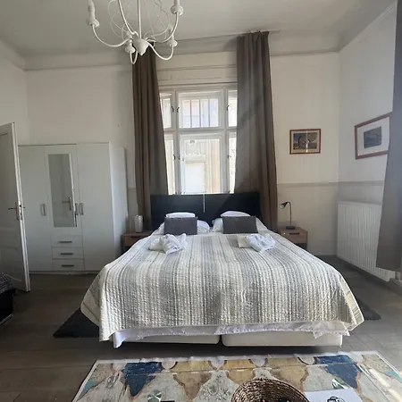 Butterfly Danube Bed & Breakfast