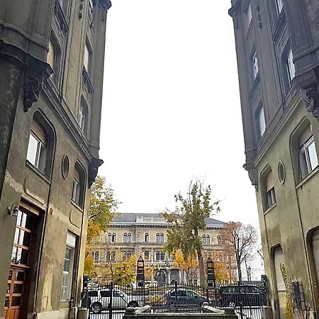 Bed & Breakfast Butterfly Danube 4*