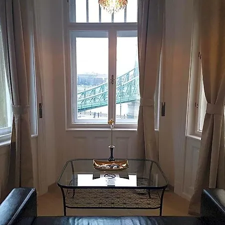 Butterfly Danube 4*