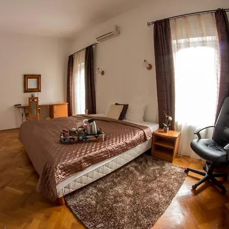 バタフライ ホーム ドナウ 4* ブダペスト