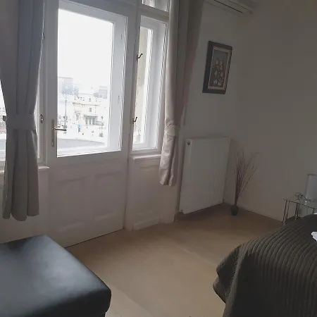 Bed & Breakfast Butterfly Danube