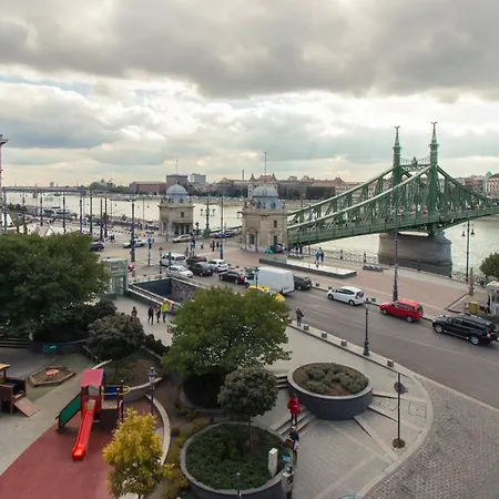 Butterfly Danube 4* בודפשט