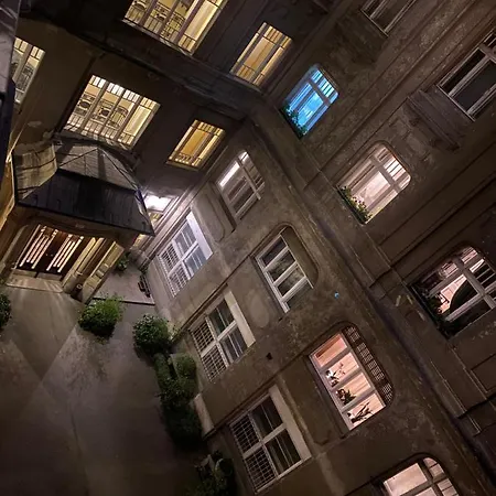 ベッド・アンド・ブレックファスト バタフライ ホーム ドナウ 4*