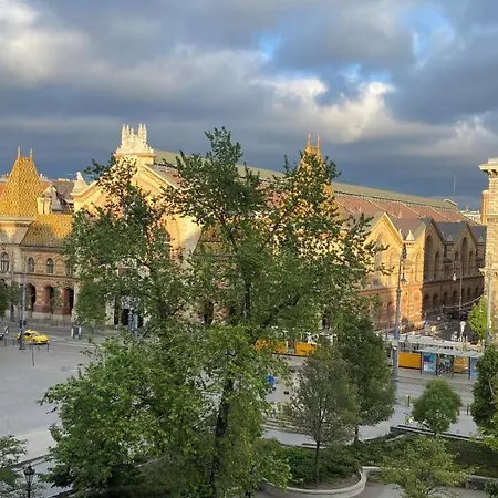 Butterfly Danube בודפשט