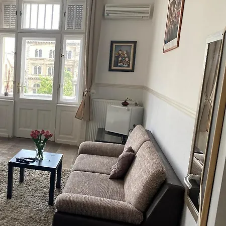 Butterfly Danube לינה וארוחת בוקר בודפשט