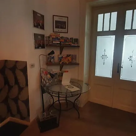 Butterfly Danube לינה וארוחת בוקר 4*