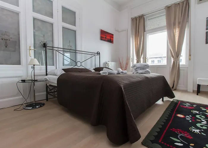 Butterfly Danube Bed & Breakfast