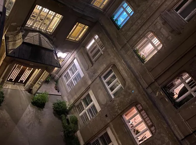 Bed & Breakfast Butterfly Danube 4*