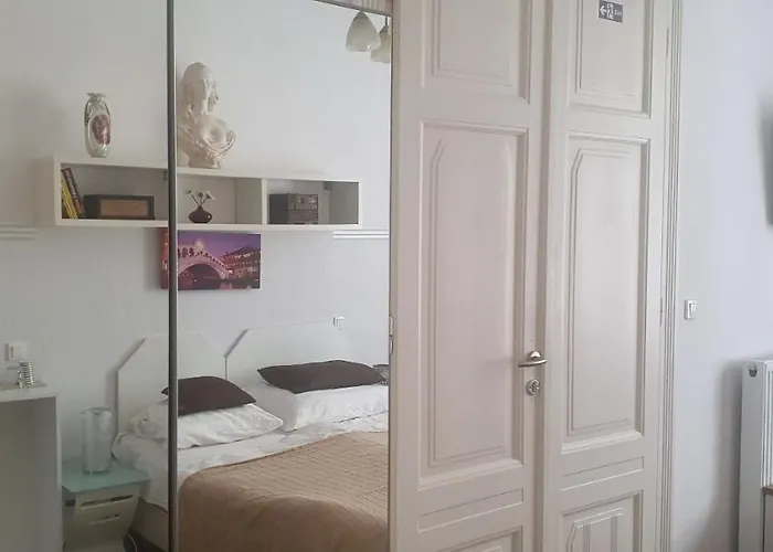 Butterfly Danube Bed & Breakfast Boedapest