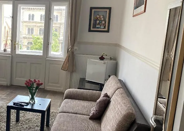 Butterfly Danube Bed & Breakfast Boedapest