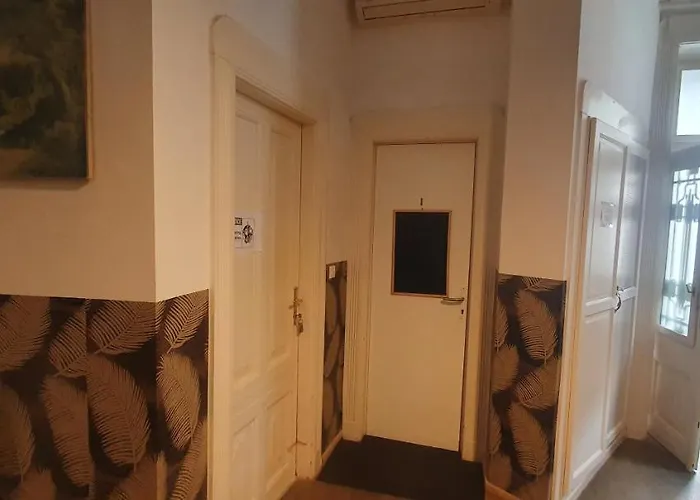 多瑙河蝴蝶之家住宿加早餐旅馆 住宿加早餐酒店 4*