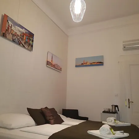 Bed & Breakfast Butterfly Danube Budapest
