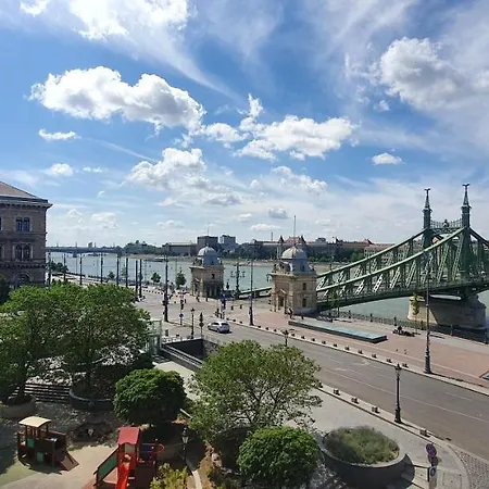 Bed & Breakfast Butterfly Danube Budapest