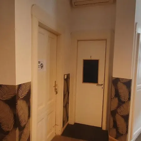 Butterfly Danube Bed & Breakfast 4*