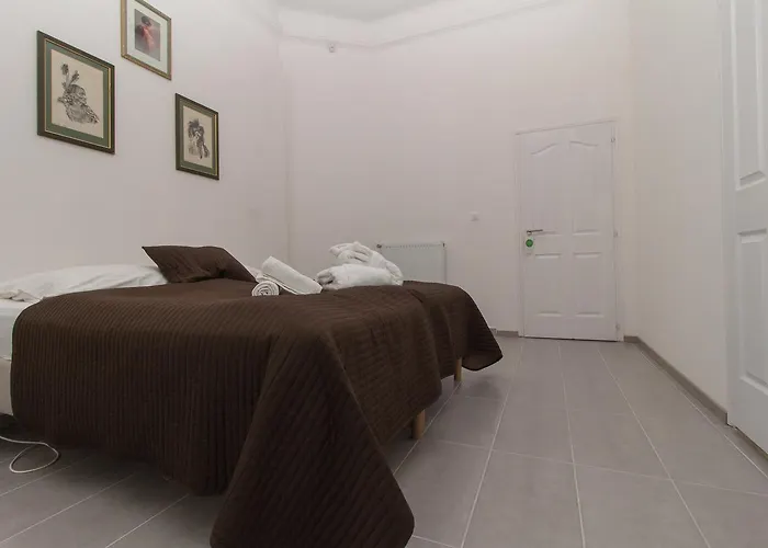 バタフライ ホーム ドナウ 4* ブダペスト